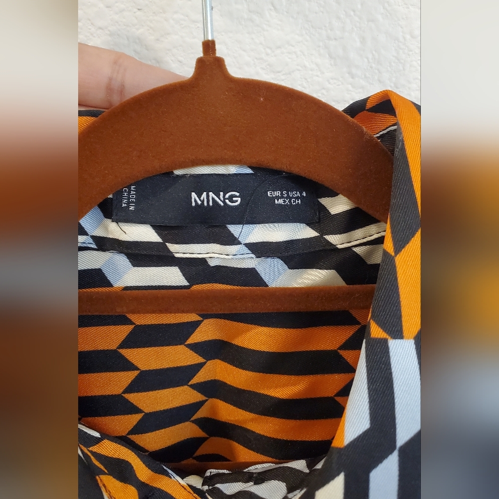MNG button down - Picture 3 of 7